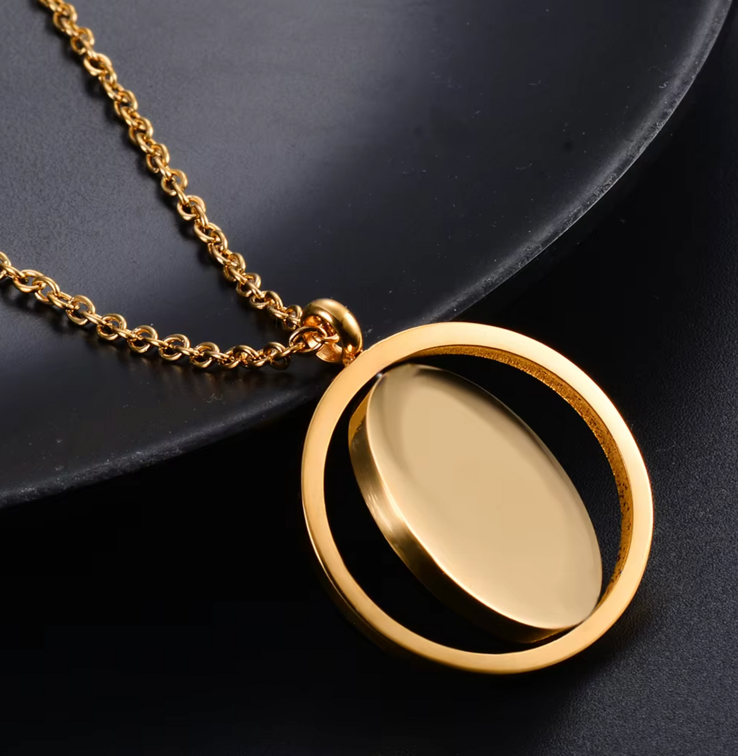 Circle Axis Necklace