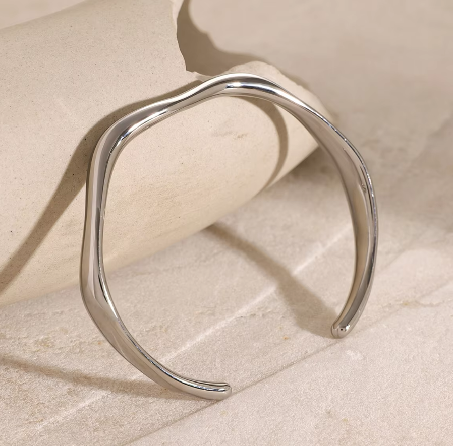 Copacabana Wave Cuff Bracelet